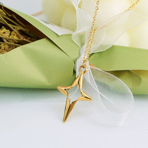 Collar de Joyería con Colgante de Estrella de Cuatro Puntas en Acero Inoxidable 316L, Chapado en Oro de 18k, Resistente al Agua y al Deslustre, para Mujer - Product Image 4