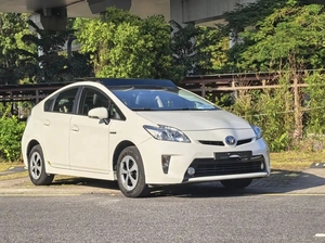 Toyota <span class=keywords><strong>Prius</strong></span> d'occasion 1.8L Luxe Advanced HEV Hybride Voiture à haut rendement énergétique avec toit ouvrant HOT - Product Image 3