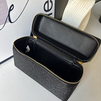 Nouvelle Arrivée 2026 : Trousse de Maquillage Femme Élégante et Brillante, Style Designer de Luxe, Sac de Rangement Pratique pour l'Extérieur et l'Usage Quotidien
