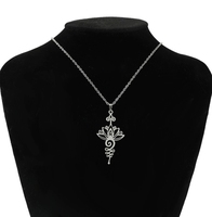 Collier à pendentif Lotus simple en acier inoxydable Accessoire de mode polyvalent avec forme de papillon pour chaîne de chandail