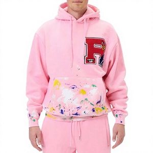 Sudadera con Capucha Oversize Rosa con Parche Bordado en R y Diseño de Salpicaduras de Pintura, Sudadera Casual de Forro Polar para Hombre - Product Image 1
