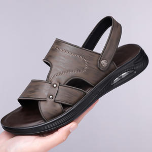 Nouvelles sandales et pantoufles d'été antidérapantes pour hommes 2026 |   Chaussures de plage décontractées respirantes à semelle souple pour hommes - Product Image 2