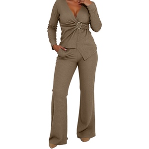 ชุดเซ็ต 2 ชิ้น เสื้อคอวีผูกเอวผ้าแจ็คการ์ดยืดหยุ่นจับจีบและกางเกงขายาวทรงกว้าง สไตล์ลำลองสำหรับผู้หญิง - Product Image 6