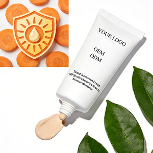 Crema Protectora <span class=keywords><strong>Solar</strong></span> <span class=keywords><strong>con</strong></span> <span class=keywords><strong>Color</strong></span> SPF50 <span class=keywords><strong>con</strong></span> Extractos de Vitamina C <span class=keywords><strong>y</strong></span> Caroteno - Marca Blanca Coreana al por Mayor - Product Image 1