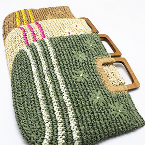 <span class=keywords><strong>Bolsos</strong></span> <span class=keywords><strong>de</strong></span> <span class=keywords><strong>ganchillo</strong></span> hechos a mano <span class=keywords><strong>de</strong></span> primavera 2025, bolsas informales <span class=keywords><strong>de</strong></span> paja para exteriores para niñas <span class=keywords><strong>con</strong></span> asa <span class=keywords><strong>de</strong></span> <span class=keywords><strong>madera</strong></span> - Product Image 3