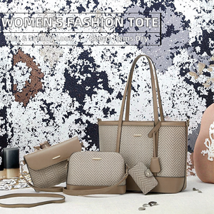 Sac fourre-tout personnalisé pour femmes, imperméable, avec fermeture éclair, doublure en polyester, capacité de 20 à 35 L, vente en gros - Product Image 2