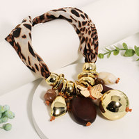 Kaimei-Collier en bois perlé et rétro imprimé léopard papillon, collier ras du cou pour femmes, nouvelle collection 2025