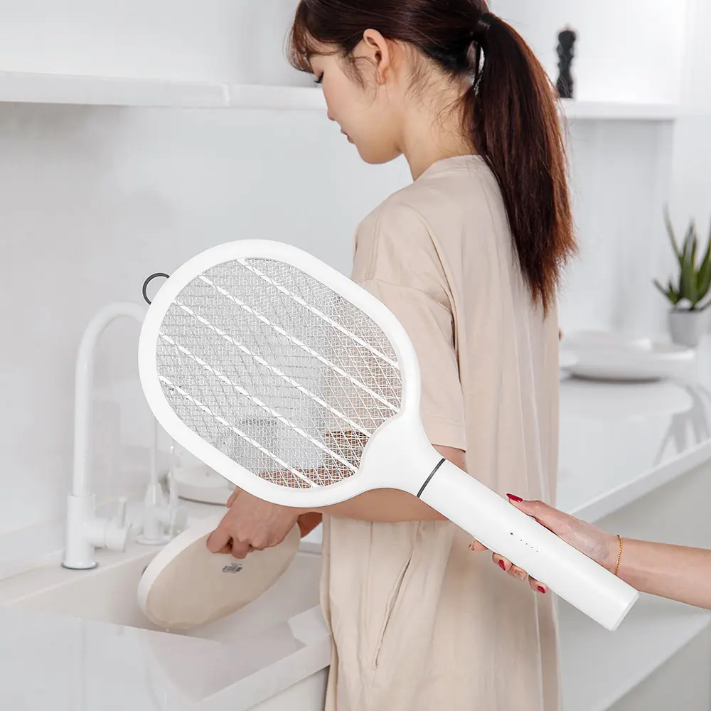 New R&D Electric Mosquito Swatter Bug Zapper with Battery Power Lamp for Indoor Bedroom in Night Rechargeable Mosquito Swatter