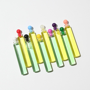 Vente en gros de <span class=keywords><strong>tubes</strong></span> <span class=keywords><strong>à</strong></span> parfum de 0,5 ml, 1 ml, 1,5 ml, 2 ml, 3 ml, 5 ml, petits flacons d'échantillon de parfum <span class=keywords><strong>avec</strong></span> bouchon <span class=keywords><strong>à</strong></span> bille - Product Image 6
