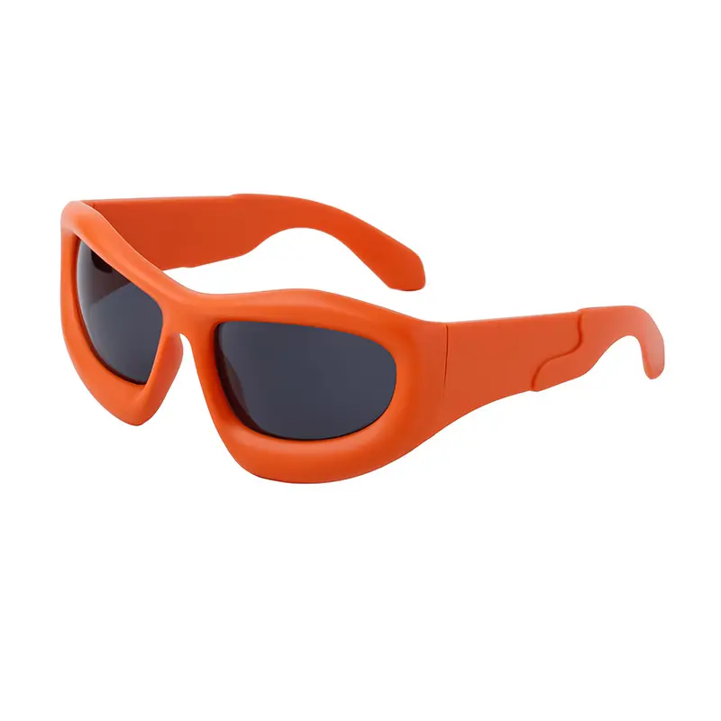 2023 occhiali da sole alla moda Y2K nero rosso avvolgente occhiali da sole oversize Hip Hop Steampunk