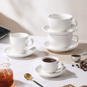 Tasse à café en céramique blanche et noire Pine Pavilion avec soucoupe 300 ml, ensemble cappuccino et latte, logo personnalisé pour hôtel, café, usage commercial - Product Image 5