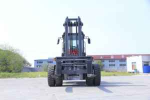 מחוספס 10 טון מרוכב מלגזה יוחאי 6105 מנוע דיזל 4 x4 כונן 3000-6000 מ "מ גובה הרמה מפעל מטפל שטח ישיר - Product Image 2