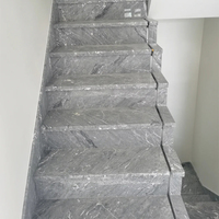 Dalles de marbre gris naturel de Chine pour marches et contremarches d'escaliers flottants intérieurs