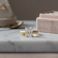 Bague de fiançailles en diamant de laboratoire taille radiant de 1,75 carat, magnifique, en or massif 14 carats plaqué rhodium, bague signet de luxe pour femme
