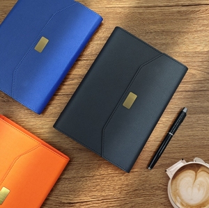 Carnet à spirale A5 sur mesure haut <span class=keywords><strong>de</strong></span> gamme à trois volets avec clip magnétique - Cahier <span class=keywords><strong>de</strong></span> notes professionnel et <span class=keywords><strong>de</strong></span> réunion <span class=keywords><strong>de</strong></span> qualité supérieure - Product Image 6