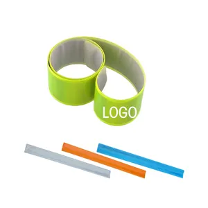 Venta al por mayor personalizado Slap Wrap reflectante seguridad nocturna PVC adulto Slap pulsera para eventos