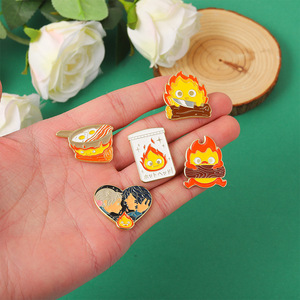 5 Diseños de Alta Calidad de Broches de Aleación Pintados con Técnica Cloisonné de Anime Howl Castle Fire Calcifer, Artesanía Metálica - Product Image 3