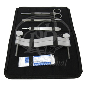 Kit de 9 Pinzas para Orejas de Perro Reutilizables y Duraderas, con Acabado Satinado de Aluminio y Acero Inoxidable, y Estuche con Cremallera - Product Image 3