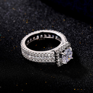 Anello di Fidanzamento con Zircone Quadrato e Rotondo per Donne, Elegante Gioiello da Dito alla Moda - Product Image 4