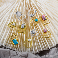 Alliage de luxe 3D breloque brillante décorations d'art d'ongle pendentif en cristal conception Vintage corail pierres précieuses breloques d'art d'ongle