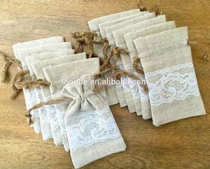 Pochette de poche personnalisée en dentelle et en toile de jute - Product Image 3