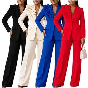 Completo da Donna D647 per Ufficio, Blazer a Maniche Lunghe con Fiori 3D e Pantaloni a Gamba Larga, Set Due Pezzi Formale per Affari - Product Image 1