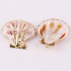 Gioielli di moda fai da te che fanno ciondoli naturali placcati in oro smaltato all'ingrosso bracciali con conchiglia Charms - Product Image 1