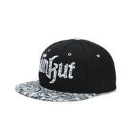 Gorra de Alta Calidad de Algodón para Exteriores con Visera Plana y Cierre a Presión, con Logotipo Personalizado y Talla Ajustable