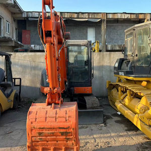 Excavatrice d'occasion de 6 tonnes Hitachi ZX65USB, capacité de la benne de 3 m, excellent excavateur hydraulique, Japon, prix bas, boîte de vitesses, pompe à engrenages, roulement - Product Image 4