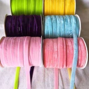 <span class=keywords><strong>Nastro</strong></span> in Velluto Ecologico 100% Poliestere Monofacciale per Decorazioni Natalizie, Rotolo da 1 Pollice - Product Image 2