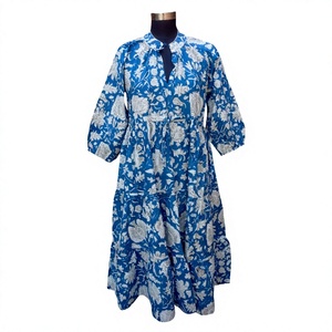 Robe d'été Blooming Beauty Himanshi en coton, mi-mollet, imprimé floral, coupe trapèze, manches bouffantes, pour fête de jardin, tenue décontractée, antistatique - Product Image 1
