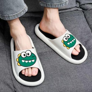 2024 été PVC sandales pantoufles mignon <span class=keywords><strong>dinosaure</strong></span> ménage salle de bain femmes et hommes Couple bas prix en gros pantoufles zapatillas - Product Image 3