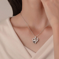 Collier de projection 100 langues « Je t'aime », boîte à fleurs, fleurs éternelles de luxe en forme de pomme pour cadeau de Saint-Valentin