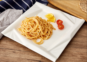 Assiettes européennes personnalisées de luxe en relief, restaurant de mariage, hôtel, <span class=keywords><strong>assiette</strong></span> carrée en porcelaine <span class=keywords><strong>blanche</strong></span>, <span class=keywords><strong>assiette</strong></span> pour nourriture occidentale - Product Image 2