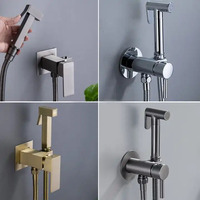 Desain Modern pistol abu-abu disikat Muslim dinding keran Bidet dingin & semprotan panas Shower Shattaf WC Set semprotan untuk kamar mandi