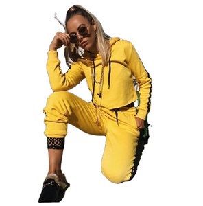 Tute da donna con testo a righe laterali personalizzate, Set di <span class=keywords><strong>tuta</strong></span> a righe <span class=keywords><strong>Private</strong></span> Label, tute da ginnastica femminili personalizzate - Product Image 2