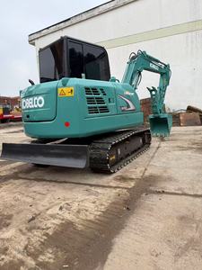 Mini-excavatrice d'occasion CE/EPA, mini-excavatrice Kobelco SK60-8, mini-excavatrice de 6 tonnes avec chenilles en caoutchouc et pince hydraulique. - Product Image 3