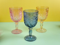 Verre à vin transparent personnalisé en verre sodocalcique de style américain, gaufré, couleur sur mesure, capacité 301-400 ml, idéal pour cadeaux d'affaires, vente en gros