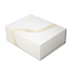 Custom <b>White</b> Gift <b>Boxes</b> With Magnetic Closure Lid - Product Image 4