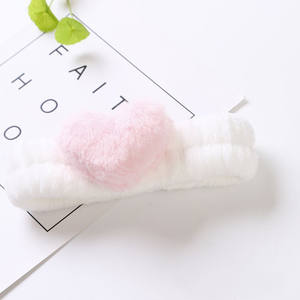 เครื่องประดับศีรษะรูปหัวใจขนปุยน่ารักสีพื้นสำหรับผู้หญิงพร้อมความบันเทิงยามว่างในบ้านของตกแต่งผู้หญิง - Product Image 4