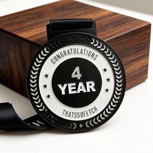 Médaille de hockey sur gazon personnalisée pour le premier classé, en métal, avec cordon - Product Image 4