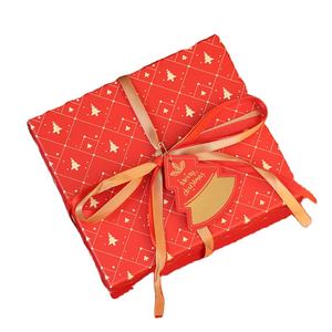 Nouveau <span class=keywords><strong>pas</strong></span> <span class=keywords><strong>cher</strong></span> réveillon <span class=keywords><strong>de</strong></span> Noël Surprise monde couverture boîte-cadeau finition mate boîte postale avec Spot UV gaufrage différentes Options <span class=keywords><strong>de</strong></span> poids - Product Image 4