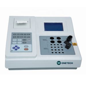 Analyseur de coagulation vétérinaire portable à double canal pour des tests précis de coagulation sanguine dans les soins aux animaux - Product Image 1