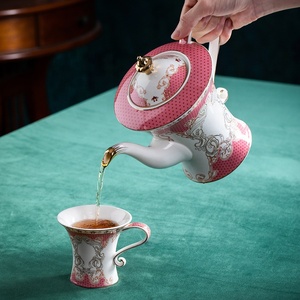 Service à thé et à café en céramique rose britannique personnalisé pour le goûter - Product Image 2