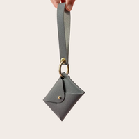 Porte-clés en cuir Lanière de poignet à la mode Porte-cartes de crédit Portefeuille mince minimaliste Pochette de clés personnalisée