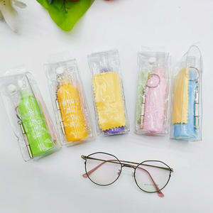 Vente en gros de liquide de <span class=keywords><strong>nettoyage</strong></span> pour <span class=keywords><strong>lunettes</strong></span> 60ml multicolore avec chiffon en microfibre et tournevis - Product Image 4