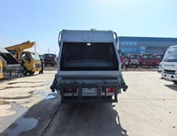 Camion benne à ordures compacte SINOTRUK 4*2 6CBM à chargement arrière, diesel, manuel, à vendre en Chine
