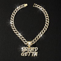 Collier personnalisé avec chaîne cubaine en diamant pour hommes femmes Hip Hop Street Trendsetting Letters avec alliage de zinc Christian