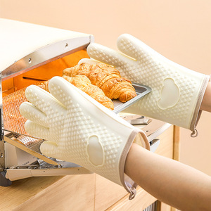 Silicone Kitchen Gloves 20cm Heat Insulating Oven Mitts Non Slip For Cooking Baking Steaming Microwave Use - Product Image 2