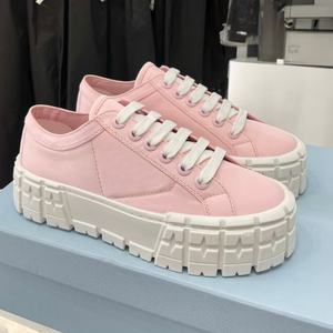 Baskets roses tendance pour femme, chaussures plates décontractées d'hiver, plateforme champignon confortable, tige en toile, antidérapantes, à bout épais - Product Image 1